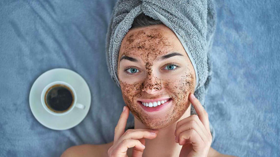 Il Caffè in Cosmesi: Un Alleato di Bellezza Naturale